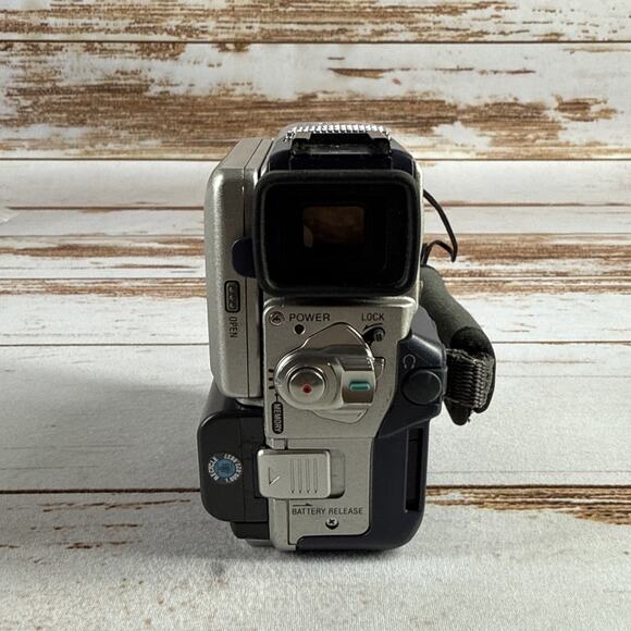 Sony DCR-PC5 Mini DV Camcorder Handycam Camera Carl Zeiss Vintage Parts Repair - Picture 2 of 6